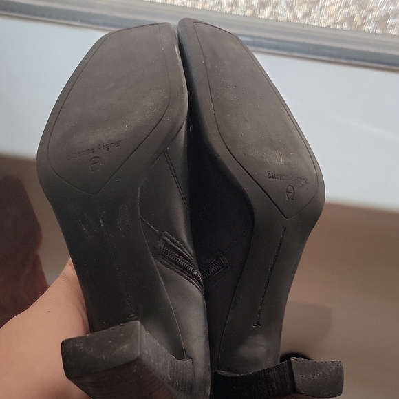 Etienne Aigner Black Heeled Boots - Picture 9 of 11